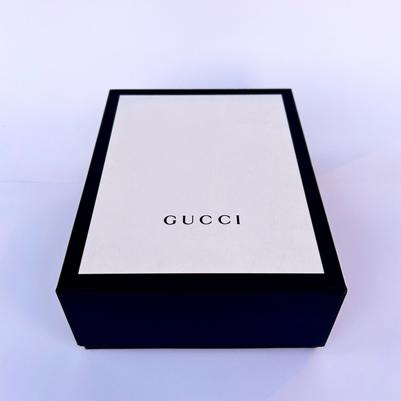 Like new GG MARMONT SUPER MINI BAG in taupe color goes with everything - Picture 12 of 12